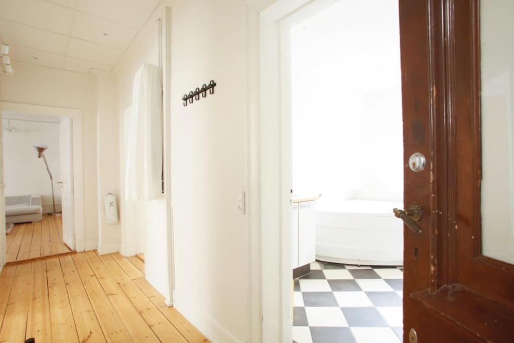 Large & Bright 3Br Apartment W Whirlpool Near Metro Kopenhagen Buitenkant foto