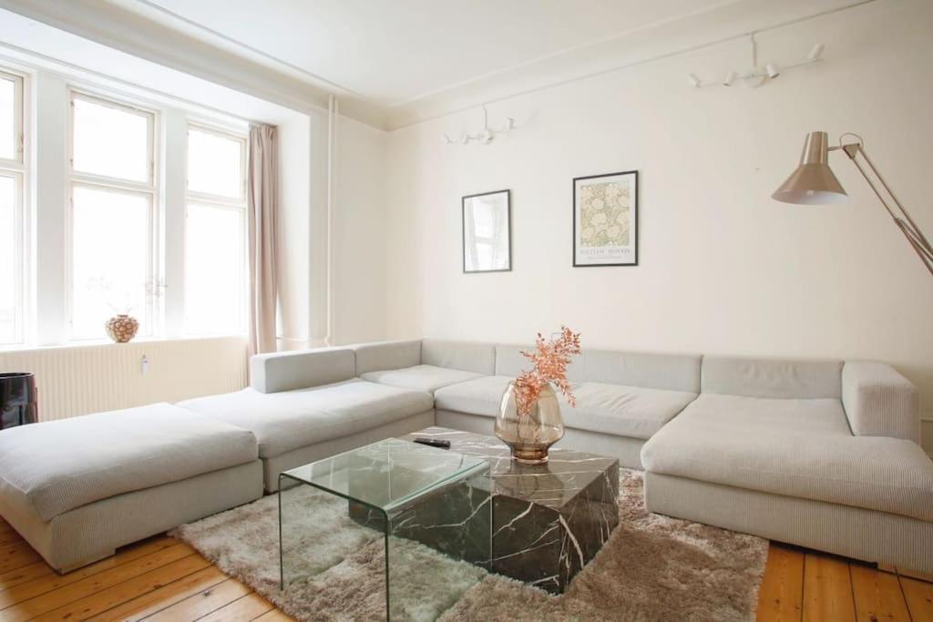 Large & Bright 3Br Apartment W Whirlpool Near Metro Kopenhagen Buitenkant foto