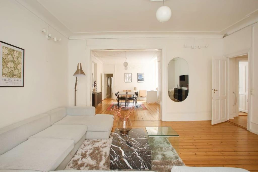 Large & Bright 3Br Apartment W Whirlpool Near Metro Kopenhagen Buitenkant foto